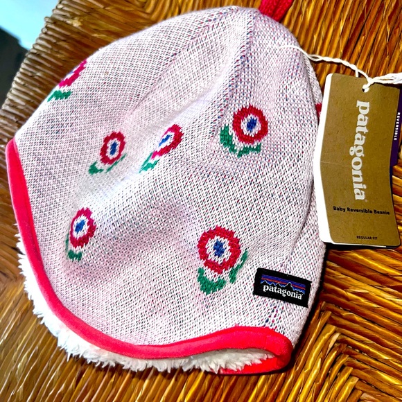 Patagonia Baby Reversible Beanie 6-12 Mos Pink Flowers - Picture 1 of 5